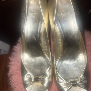 gold vintage gucci wedges